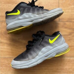 Nike Air Max Invigor Little Kids' Shoes Wolf Grey/Black 749573-002 Sz 11.5c
